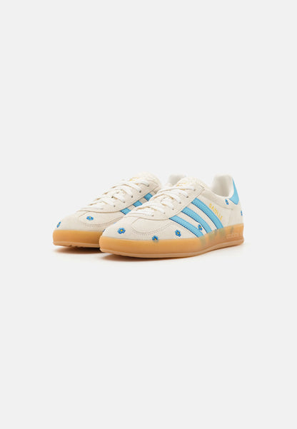 Gazelle Indoor "Light Blue Floral"